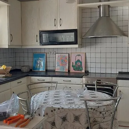 Appartement 2 Bedroom Lovely Place With Free Parking *