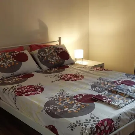 2 Bedroom Lovely Place With Free Parking * Kavala